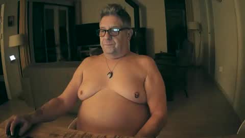 woodwurm and Snoeske online show from 19, 11, 2025