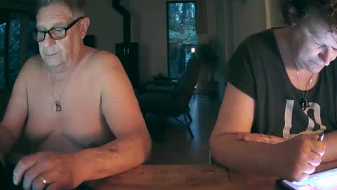 Snapshot of woodwurm chatting on 11, 3, 2026 woodwurm and Snoeske online show from 11, 3, 2026