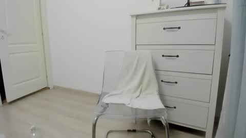 Snapshot of woolfiie chatting on 13, 11, 2025 Wolfie online show from 13, 11, 2025