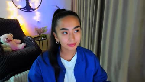 Snapshot of worldofkim chatting on 27, 11, 2025 dudetta Kim online show from 27, 11, 2025