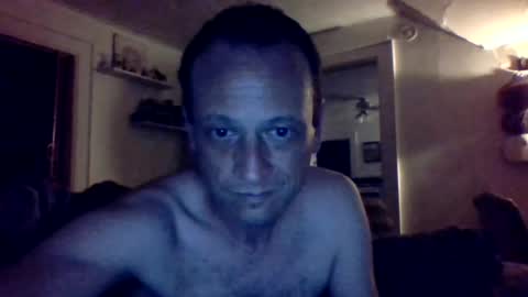 Snapshot of wouldnsteal chatting on 4, 7, 2026 wouldnsteal online show from 4, 7, 2026