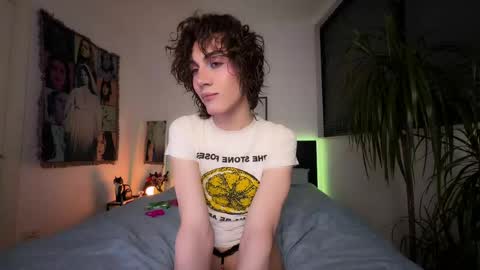 Snapshot of wow_lover chatting on 14, 5, 2026 Glen online show from 14, 5, 2026