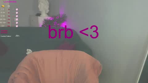 Snapshot of wow_luvng chatting on 4, 12, 2024 Rebecy online show from 4, 12, 2024