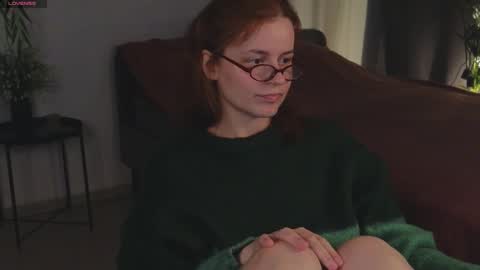 Snapshot of wow_luvng chatting on 17, 9, 2025 Rebecy online show from 17, 9, 2025