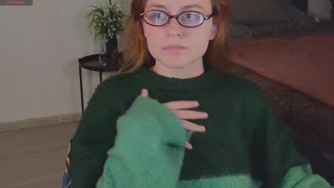 Snapshot of wow_luvng chatting on 12, 10, 2025 Rebecy online show from 12, 10, 2025