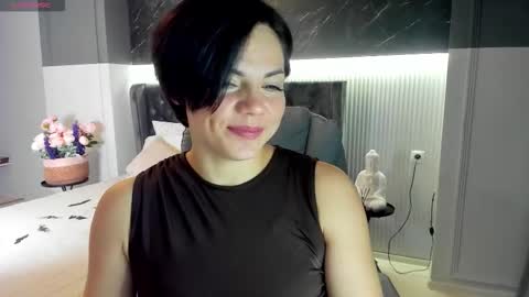 Snapshot of wow_maya chatting on 31, 10, 2025 Maya online show from 31, 10, 2025