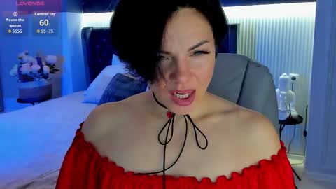 Snapshot of wow_maya chatting on 5, 12, 2025 Maya online show from 5, 12, 2025