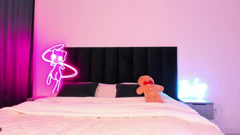 Emi online show from 24, 12, 2024