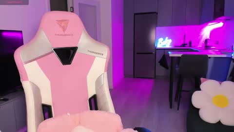 Emi online show from 29, 9, 2025