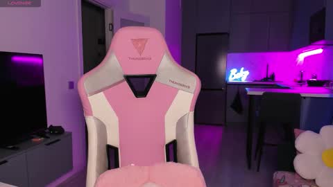 Emi online show from 14, 10, 2025