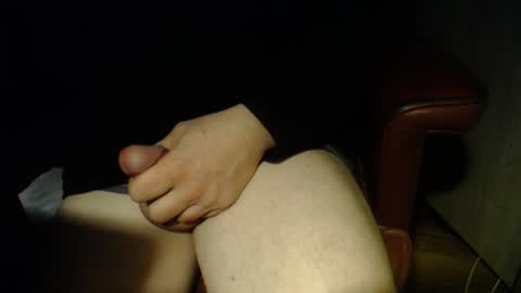 Snapshot of wrix chatting on 5, 12, 2025 wrix online show from 5, 12, 2025