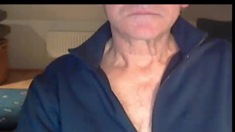 Snapshot of wuki123 chatting on 4, 12, 2025 Wuki online show from 4, 12, 2025