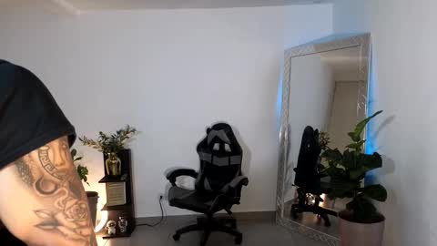 wyatt online show from 30, 9, 2025