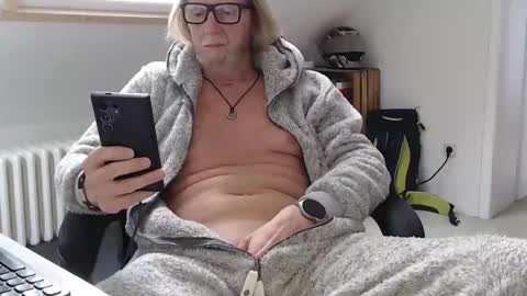 WyattEarp64 online show from 26, 11, 2025