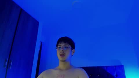 Snapshot of x_miller chatting on 1, 10, 2025 x_miller online show from 1, 10, 2025