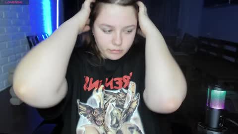 LOVE NERDS ONLY online show from 26, 2, 2025