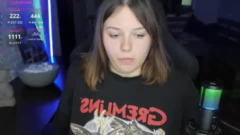 LOVE NERDS ONLY online show from 19, 9, 2025