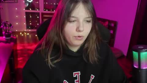 Snapshot of x_nirvana_x chatting on 7, 1, 2026 LOVE NERDS ONLY online show from 7, 1, 2026