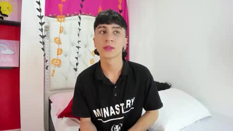 xaanderGrey online show from 5, 10, 2025