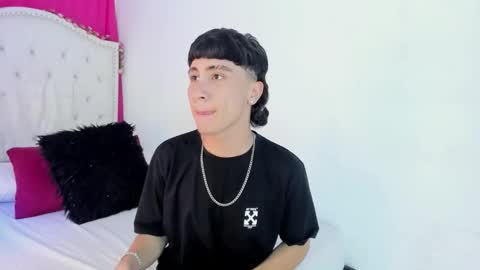 xaanderGrey online show from 5, 12, 2025