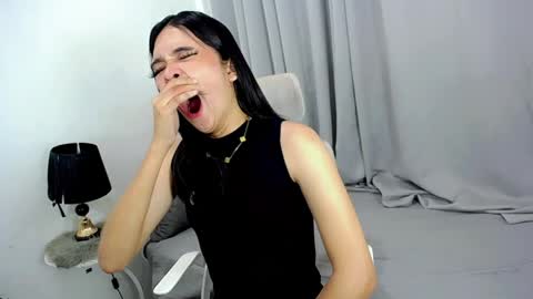 Snapshot of xairah_doux chatting on 15, 4, 2026 xairah_doux online show from 15, 4, 2026