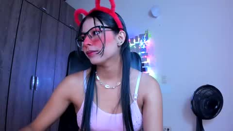 Snapshot of xallysonx_ chatting on 11, 1, 2025 XALLYSONX online show from 11, 1, 2025