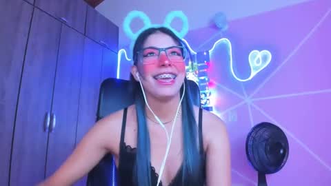 Snapshot of xallysonx_ chatting on 2, 2, 2025 XALLYSONX online show from 2, 2, 2025