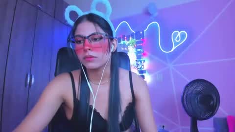 Snapshot of xallysonx_ chatting on 11, 2, 2025 XALLYSONX online show from 11, 2, 2025