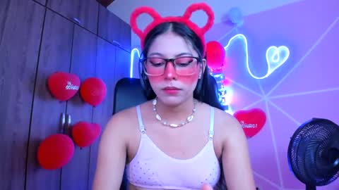 Snapshot of xallysonx_ chatting on 20, 2, 2025 XALLYSONX online show from 20, 2, 2025