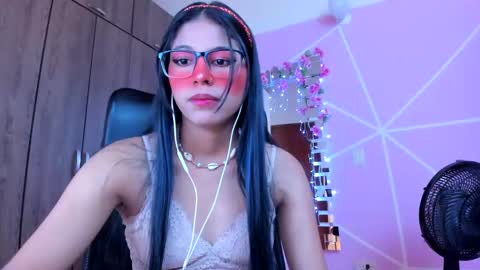 Snapshot of xallysonx_ chatting on 12, 3, 2025 XALLYSONX online show from 12, 3, 2025
