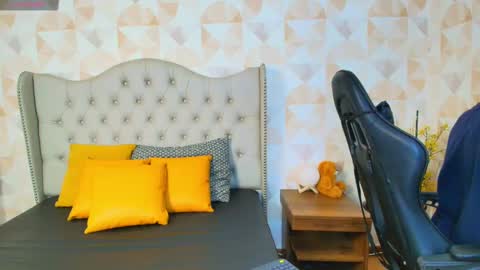 xam_collen online show from 8, 10, 2025