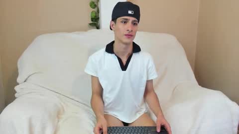 xam_collen online show from 18, 2, 2026