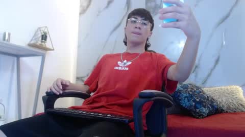 xandergrey8 online show from 16, 4, 2026