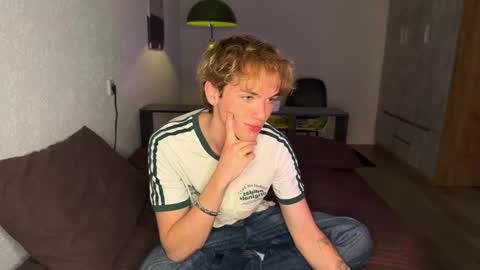 Snapshot of xavier_200 chatting on 30, 3, 2026 Xavier PVT open online show from 30, 3, 2026