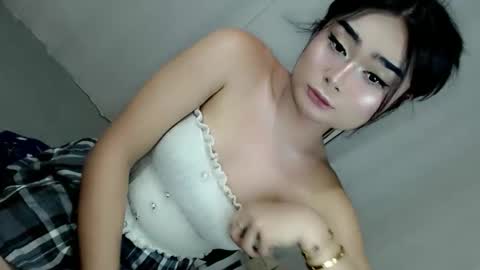 Snapshot of xchinita_kyanggx chatting on 7, 11, 2025 kianna online show from 7, 11, 2025