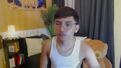 Snapshot of xcigbatecum chatting on 8, 10, 2025 Charlie online show from 8, 10, 2025