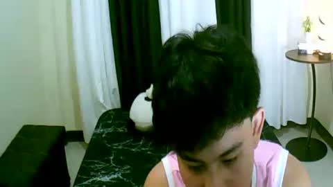 Snapshot of xcigbatecum chatting on 17, 5, 2026 Charlie online show from 17, 5, 2026