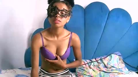 xenhuu online show from 19, 12, 2025