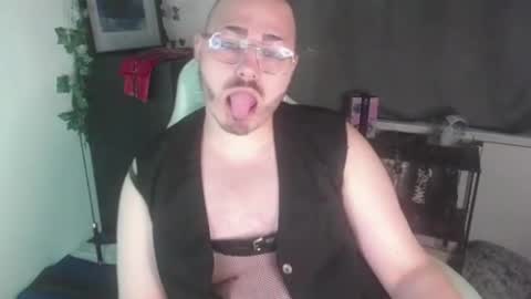 Snapshot of xfabian_love chatting on 11, 9, 2025 F A B I A N online show from 11, 9, 2025