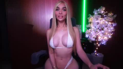 Snapshot of xforyoureyesonlyx chatting on 13, 6, 2026 Anne online show from 13, 6, 2026