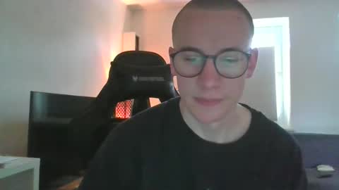 xhenno online show from 28, 3, 2026