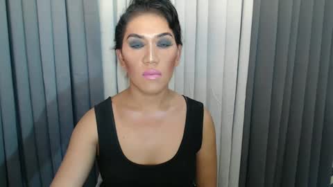 GWEN THOMPSON .......   online show from 29, 12, 2024