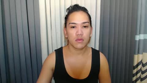 GWEN THOMPSON .......   online show from 28, 2, 2025