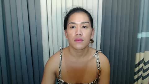 GWEN THOMPSON .......   online show from 2, 3, 2025