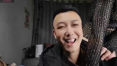 Snapshot of xiaohaitun669105 chatting on 10, 3, 2025 online show from 10, 3, 2025