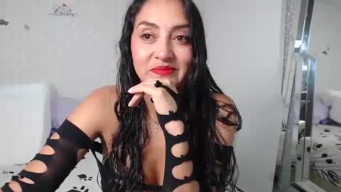 ximena suarez online show from 6, 3, 2025