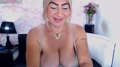 XIOMY   give LIKE on my page online show from 31, 1, 2025