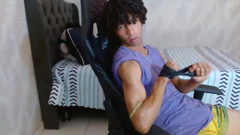 Snapshot of xion_ez chatting on 11, 9, 2025 xion_ez online show from 11, 9, 2025