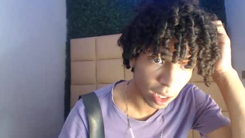 Snapshot of xion_ez chatting on 16, 9, 2025 xion_ez online show from 16, 9, 2025