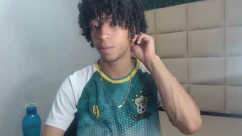 Snapshot of xion_ez chatting on 24, 9, 2025 xion_ez online show from 24, 9, 2025